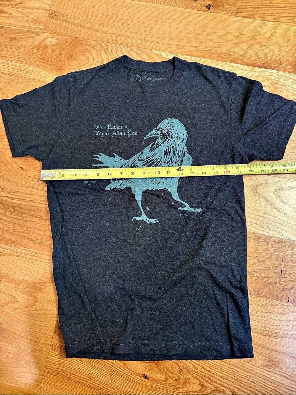 Out of Print The Raven Edgar Allan Poe T-Shirt Graphic Tee Small